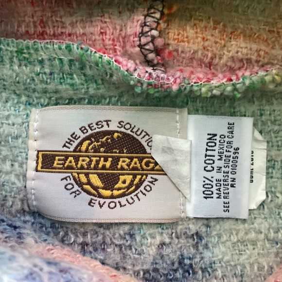 Poncho - Picture 2 of 3